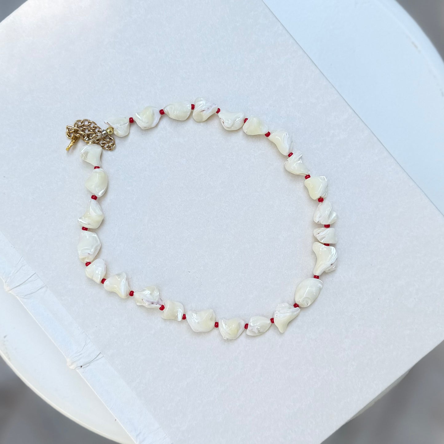 white shell necklace